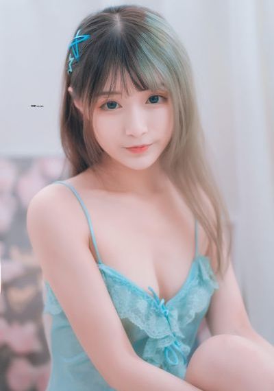 埋进腿间舌头使劲添动态图