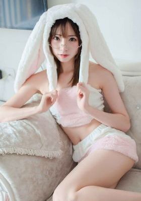 湿润的女人在线观看