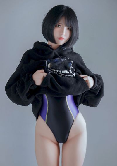 《苹果》浴室激情视频
