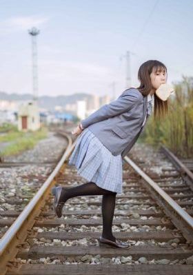 年轻漂亮的女邻居bd中字