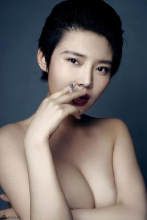 年轻的邻居女教师3