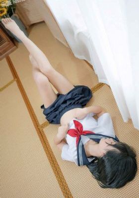 凯茜顺从的女孩