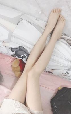 年轻漂亮的母亲
