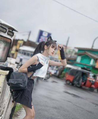 不扣钮的女孩免费观看