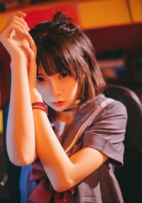 机械女警